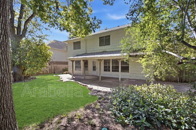 Building Photo - 832 Dimrock