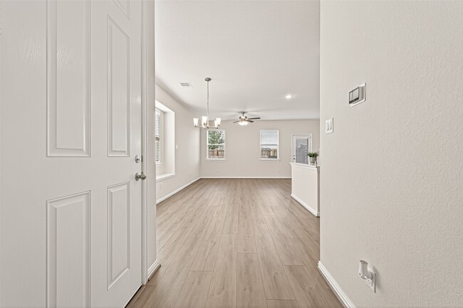 Building Photo - 27922 Western Crk Ct