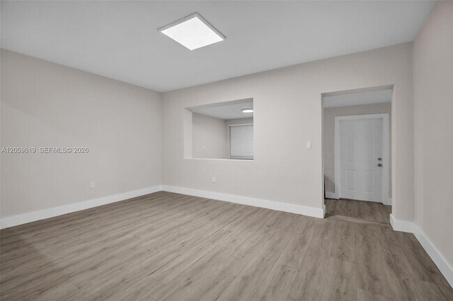 Building Photo - 3030 NW 16th St