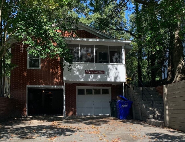 Building Photo - 2 bedroom Grid House for rent!