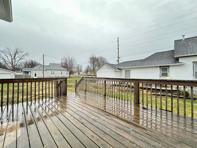 Building Photo - 2 Bedroom Fully Remodeled Home Ogden Iowa