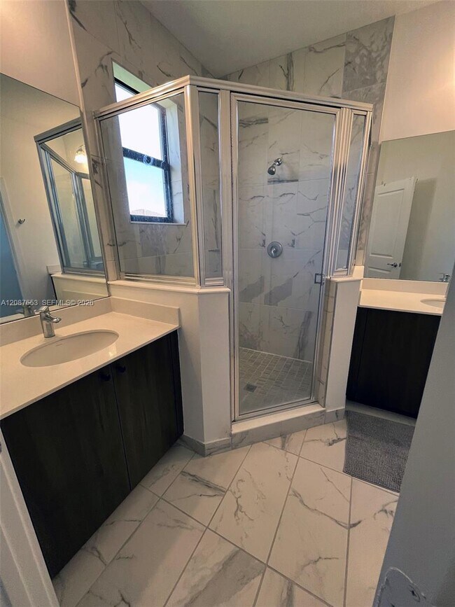 Building Photo - 5525 Agostino Way