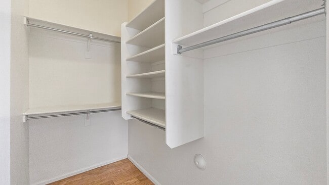 Building Photo - Great price for this Goodyear neighborhood!