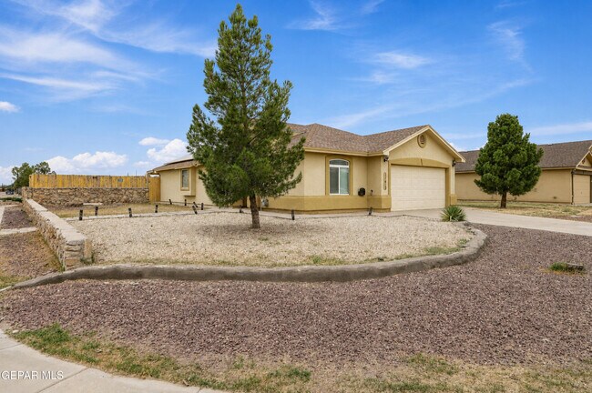 Building Photo - 11412 Flor Veronica Dr