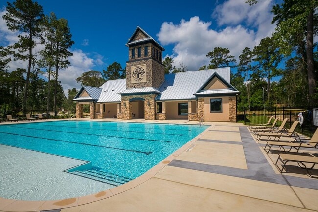 Building Photo - 902 Falcon Hollow Ln