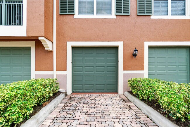 Building Photo - 11730 St Andrews Place