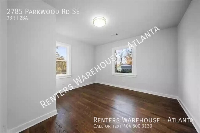 Building Photo - Gorgeous RENOVATION! 3 Bedroom in Heart of...