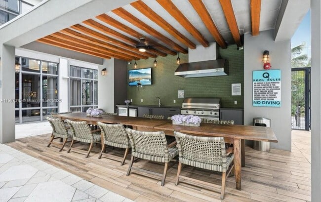 Building Photo - 817 SE 2nd Ave