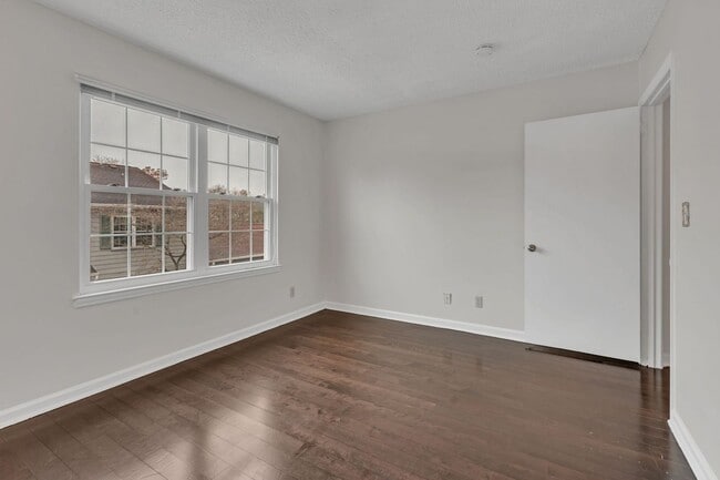 Building Photo - 2077 Nashboro Blvd