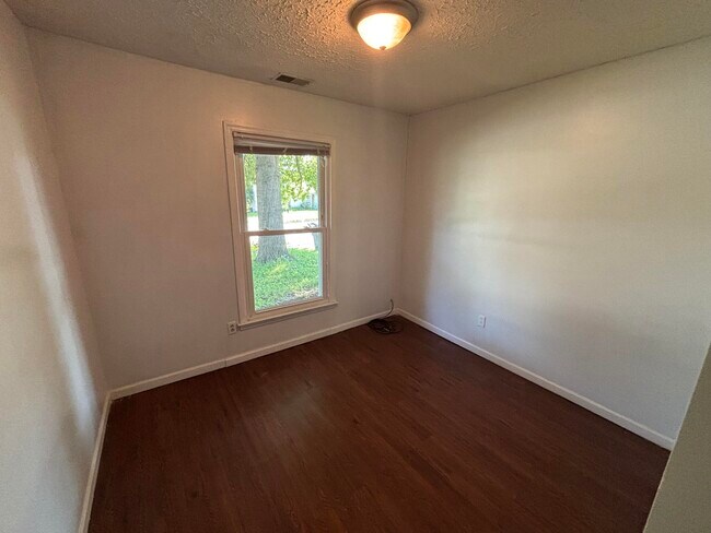 Building Photo - 3365 Hartston Dr