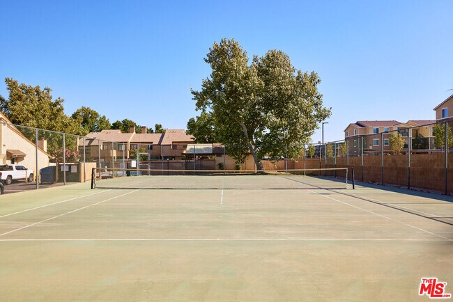 Building Photo - 1836 E Ave J2