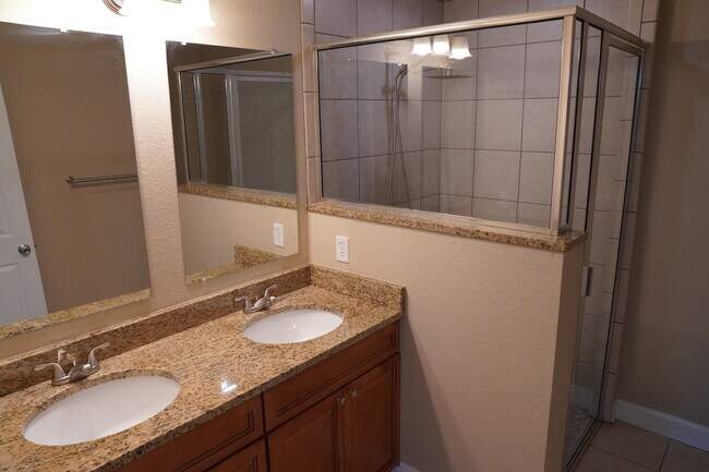 Building Photo - 2808 Boulder Ct