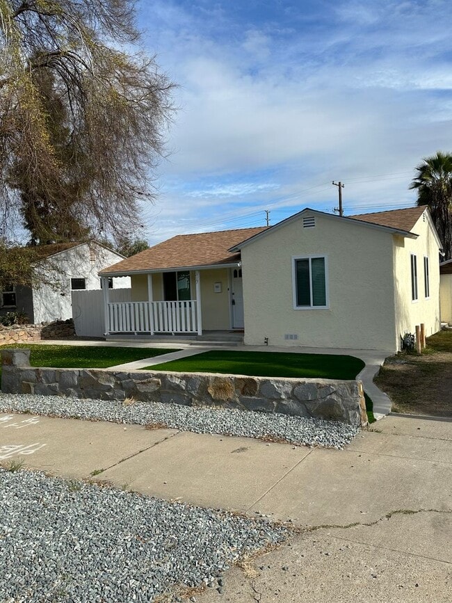 Building Photo - 317 Richfield Ave