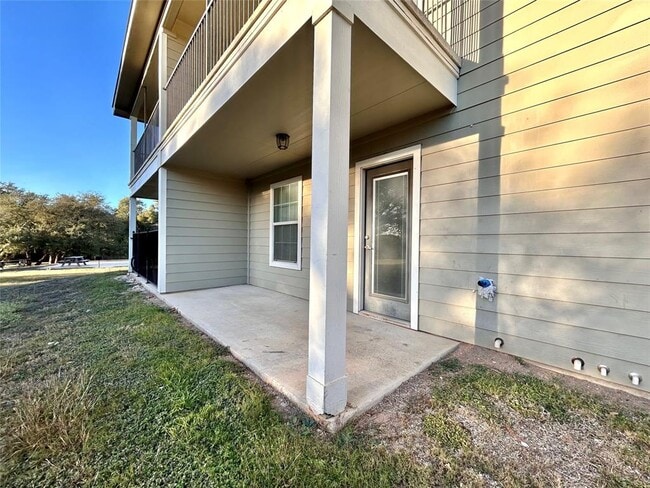 Building Photo - 304 Stubblefield Ln