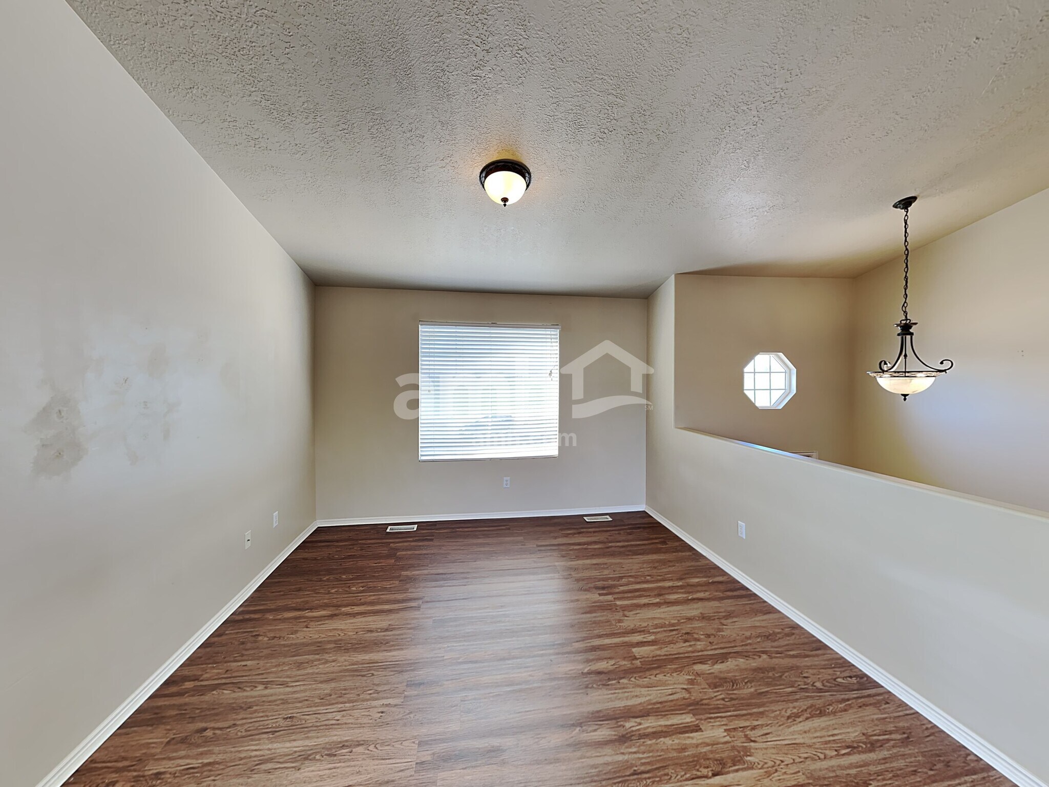 Building Photo - 2397 S 3000 W