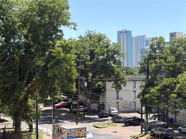 Building Photo - 1900 Barton Springs Rd