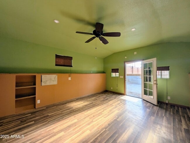 Building Photo - 4019 W San Miguel Ave