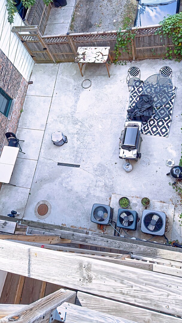 Building Photo - 2656 N Ashland Ave