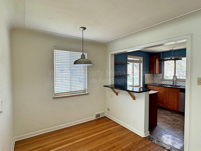 Building Photo - 646 S Canosa Ct