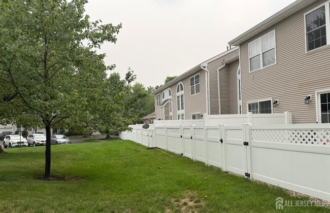 Building Photo - 353 Cynthia Ln