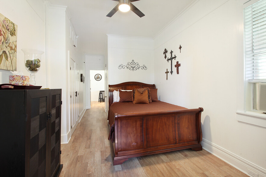 Bedroom - 7602 Burthe St