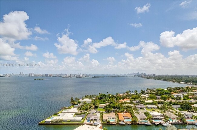 Building Photo - 4000 Towerside Terrace