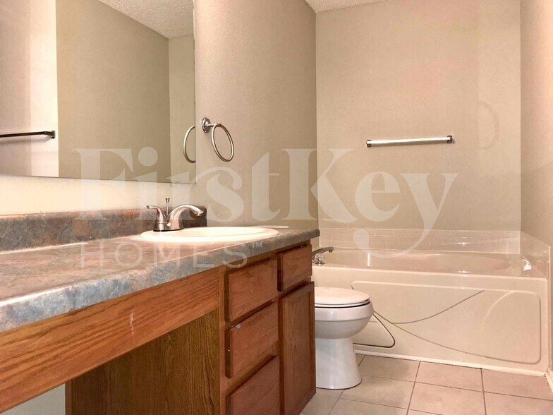 Building Photo - 3256 Abaca Ct