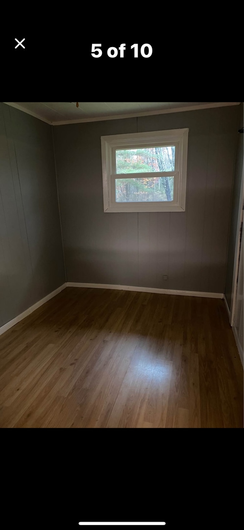 Building Photo - Cozy two Bedroom House