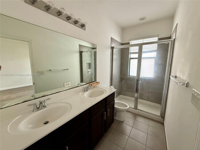 Building Photo - 1075 NW 33rd Manor