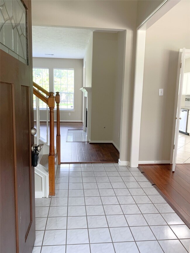 Building Photo - 4411 W Thunderwood Cir
