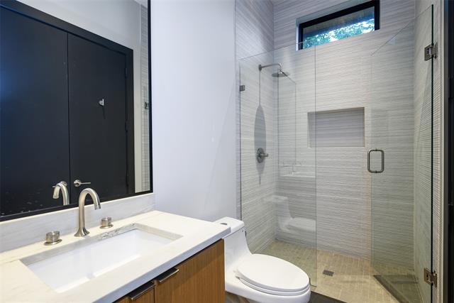 Building Photo - 5023 Lilac Ln