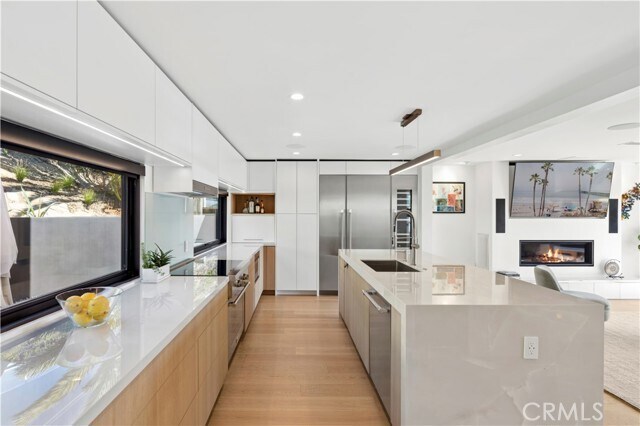 Building Photo - 2880 Zell Dr