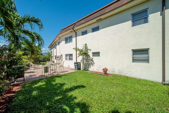 Building Photo - 308 Southwind Ct