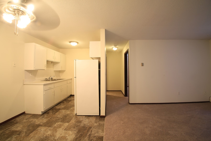 Building Photo - 2324 Bryant