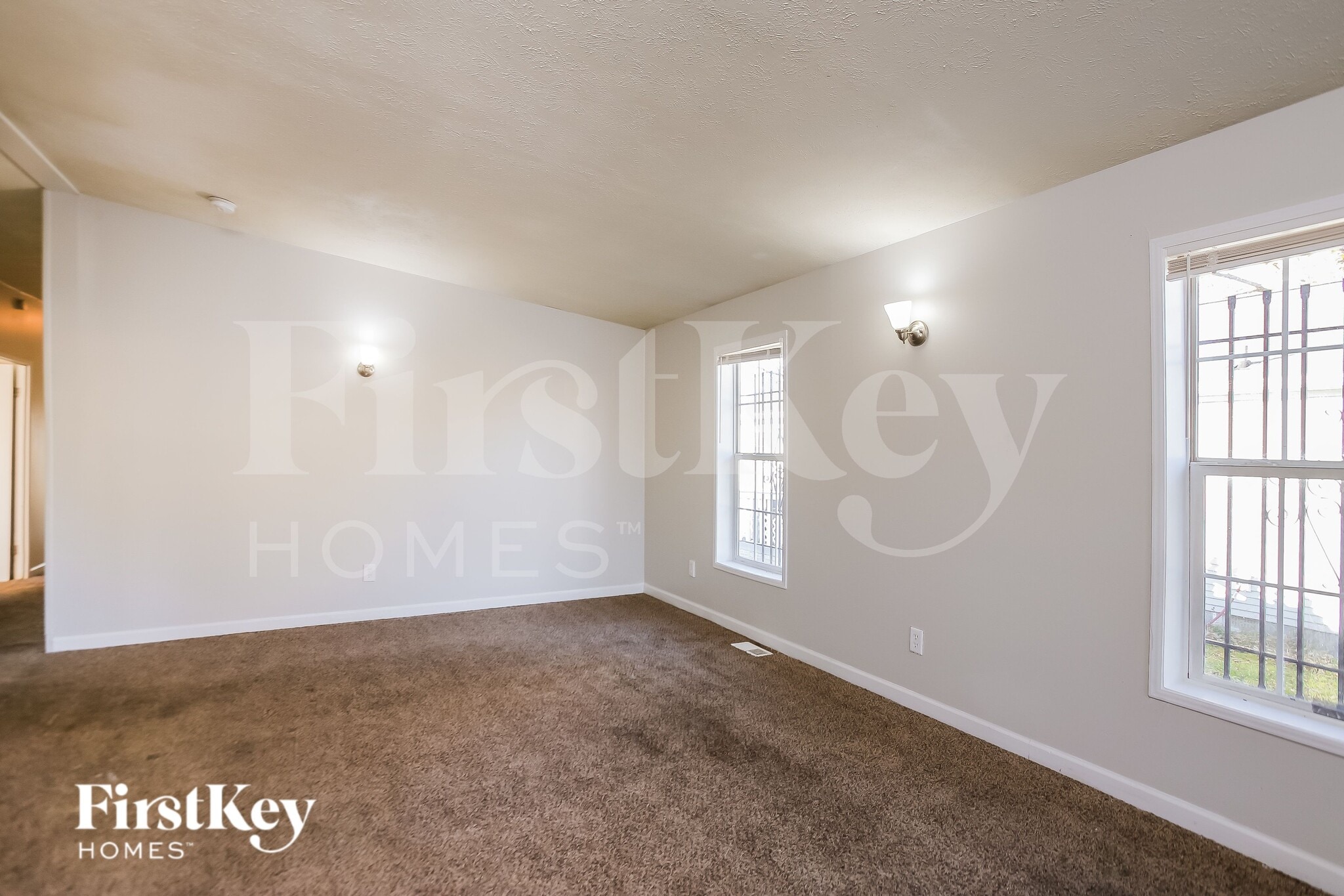 Building Photo - 5650 Askew Ave
