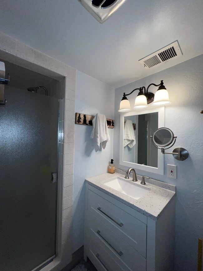 Building Photo - 1120 Herbert Ave