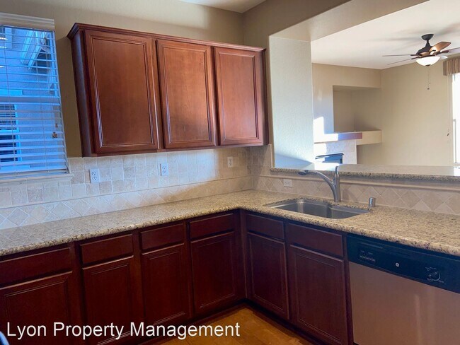 Building Photo - 2 br, 2.5 bath House - 2504 Esplanade Circle