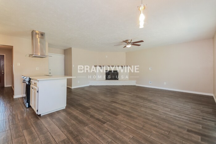 Building Photo - 4225 Mary Jane Ln