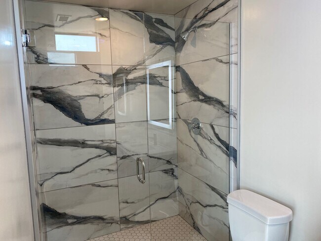 Building Photo - NEW SMART*4BD*4BA*TOWNHOME/ROOF DECK*CENTRAL AIR/HEAT*STAINLESS STEEL APPLIANCES*WASHER/DRYER IN ...