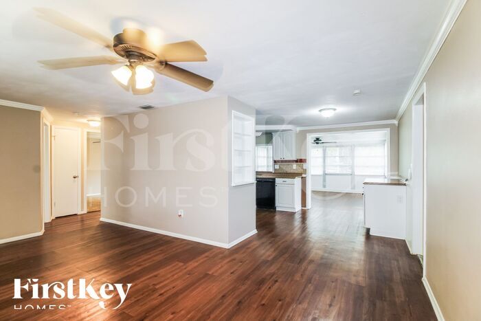 Building Photo - 4125 Woodsville Dr