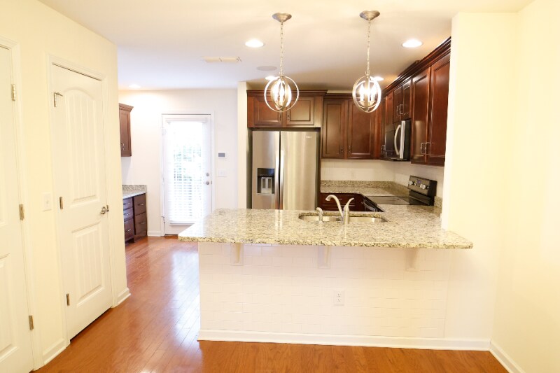 Building Photo - 2570 River Trail Dr