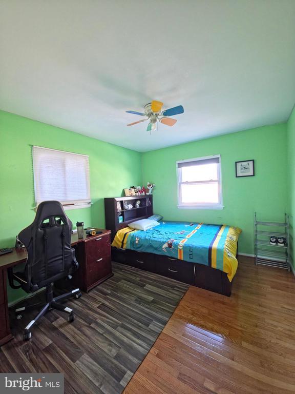 Building Photo - 200 Hardy Pl