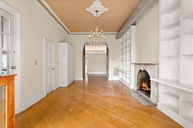 Building Photo - 910 Hudson St