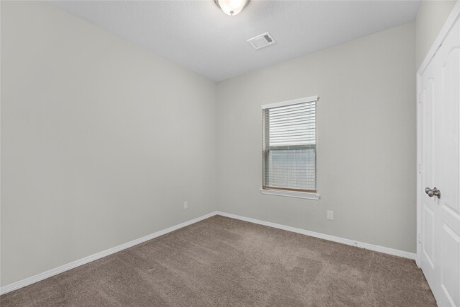 Building Photo - 24750 Russet Bluff Trl