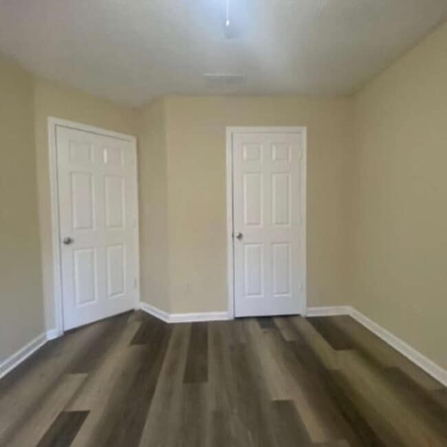 Building Photo - 2953 Falling Water Point