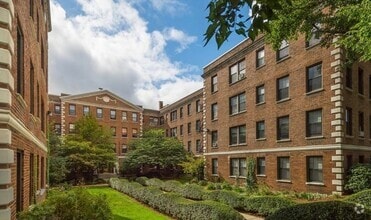 Building Photo - 66 Queensberry St