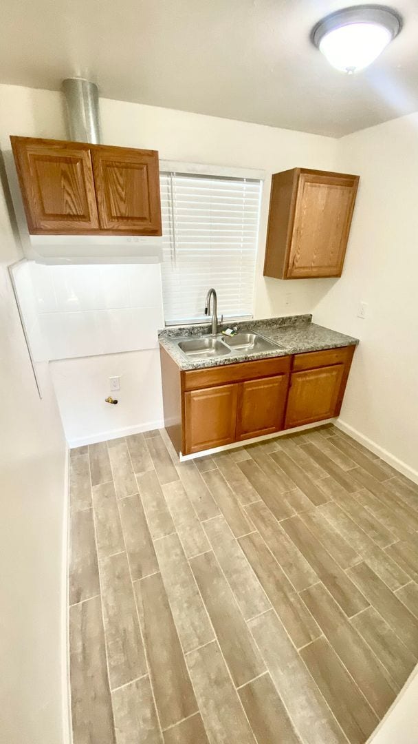 Building Photo - Explore this attractive property in Delano...