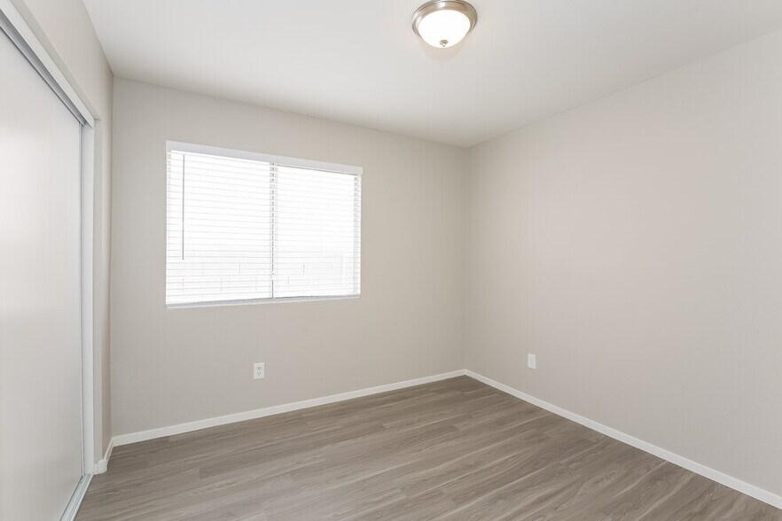 Building Photo - 6102 Giant Forest Ln