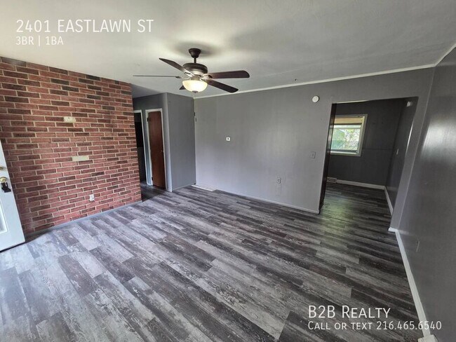 Building Photo - 2401 Eastlawn St