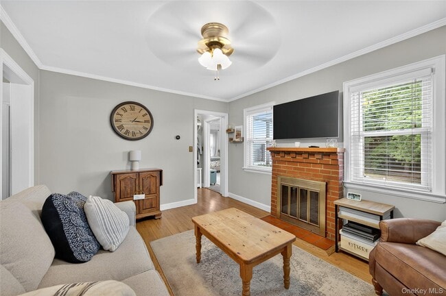 Building Photo - 13 Prospect St